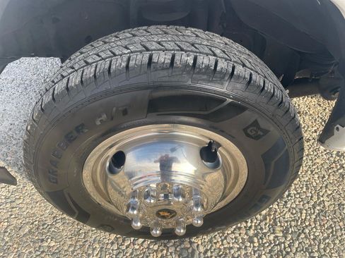 Used 2021 Ford E-350 and Econoline 350 Super Duty w/ Power Windows & Locks Group image 50