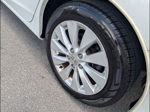 Used 2014 Honda Accord Touring image 21