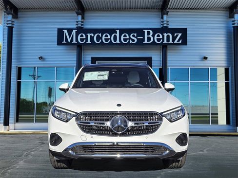 New 2025 Mercedes-Benz GLC 300 4MATIC image 2