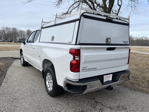 Used 2022 Chevrolet Silverado 1500 LT w/ Protection Package RWD image 3