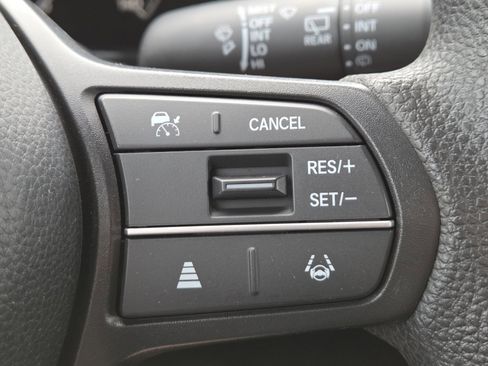 Used 2024 Honda CR-V LX image 5