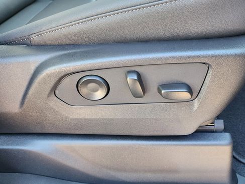 New 2026 GMC Sierra 1500 SLT w/ SLT Premium Plus Package image 40