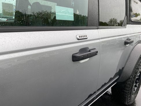 Used 2023 Ford Bronco Wildtrak image 27