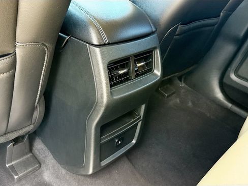 Used 2024 Ford Edge SEL AWD/4WD image 27