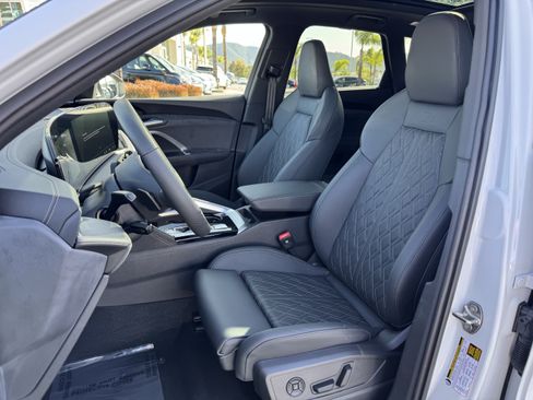 Used 2025 Audi SQ5 Premium Plus w/ Premium Plus Package AWD/4WD image 16