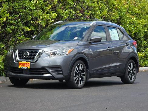 Used 2020 Nissan Kicks SV w/ Exterior Package FWD image 8