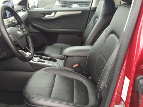 Used 2022 Ford Escape SEL image 17