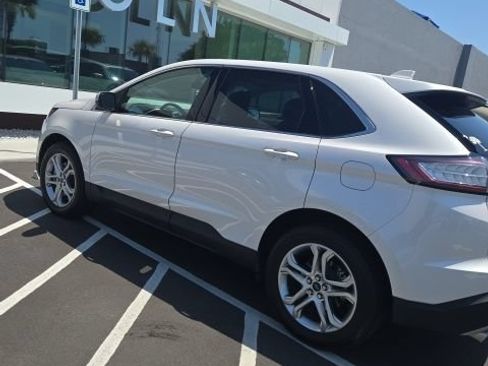 Used 2017 Ford Edge Titanium w/ Technology Package FWD image 6