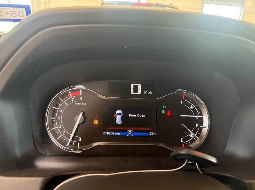 Used 2016 Honda Pilot EX-L image 2
