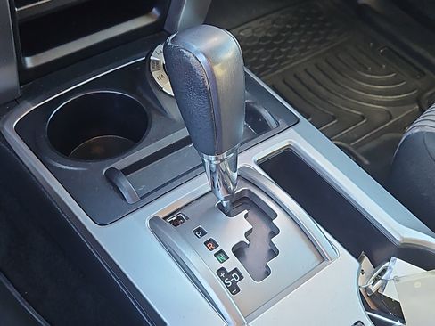 Used 2016 Toyota 4Runner SR5 image 16