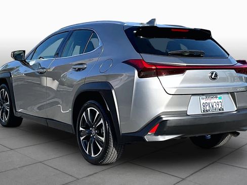 Used 2020 Lexus UX 200 w/ Premium Package image 11