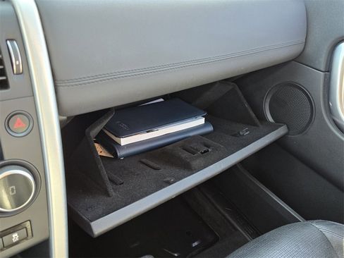 Used 2016 Land Rover Discovery Sport HSE image 23