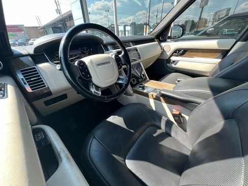 Used 2018 Land Rover Range Rover HSE image 15