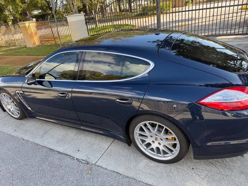 Used 2010 Porsche Panamera Turbo image 15