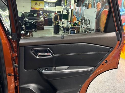 Used 2021 Nissan Rogue Platinum image 16