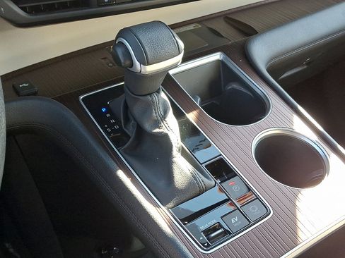 Certified 2023 Toyota Sienna XLE image 16