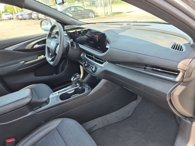 Used 2026 Buick Envista Preferred FWD image 17
