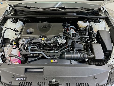 Used 2025 Toyota Camry SE FWD image 34
