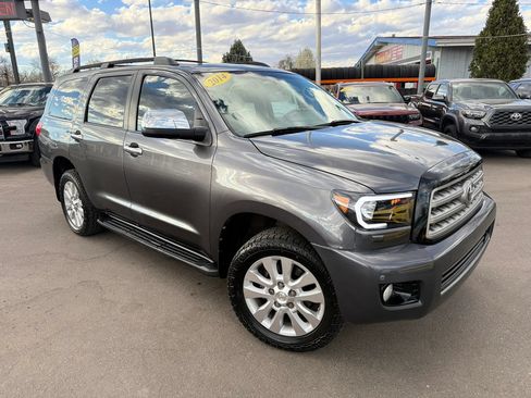 Used 2014 Toyota Sequoia Platinum w/ Preferred Accessory Package AWD/4WD image 3