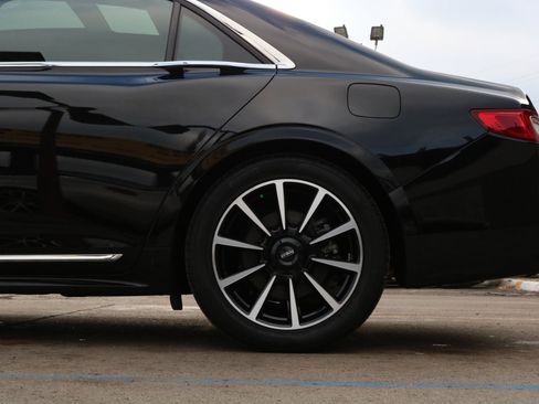 Used 2020 Lincoln Continental Reserve image 18