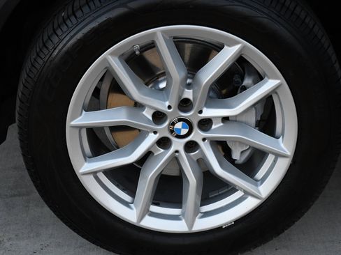 Used 2021 BMW X5 xDrive40i w/ Premium Package image 5