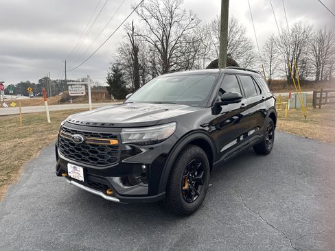 New 2026 Ford Explorer Tremor w/ Tremor Convenience Package image 2