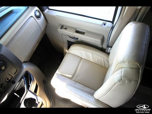 Used 2019 Ford E-450 and Econoline 450 Super Duty w/ Motorhome Prep Package image 16