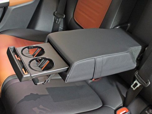 Certified 2025 Mercedes-Benz GLC 43 AMG 4MATIC image 29