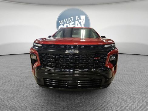 Certified 2025 Chevrolet Traverse RS image 9