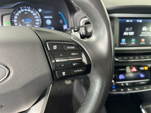 Used 2019 Hyundai Ioniq Limited image 16