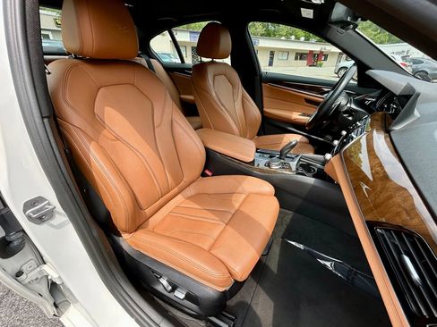 Used 2018 BMW 530i xDrive image 17