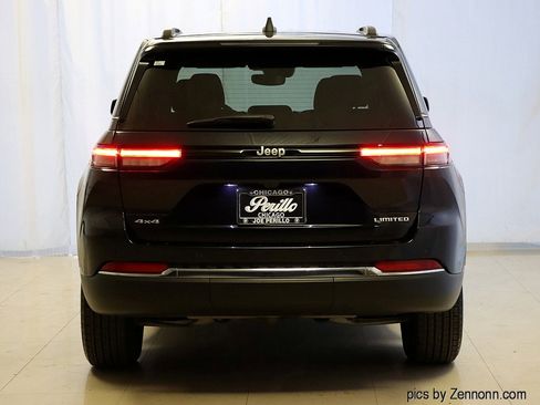 Used 2024 Jeep Grand Cherokee Limited image 7