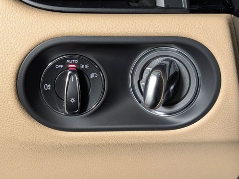 New 2026 Porsche Macan AWD/4WD image 34