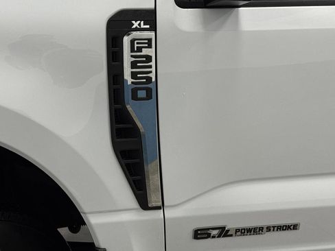 Used 2024 Ford F250 XL image 34