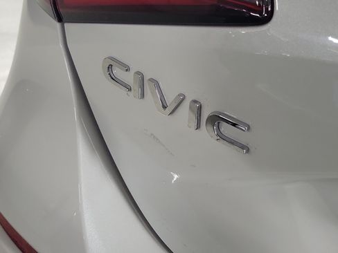 Used 2023 Honda Civic Sport image 7