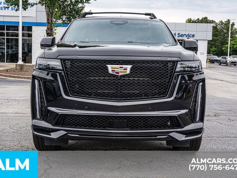 Used 2024 Cadillac Escalade ESV V AWD/4WD image 12