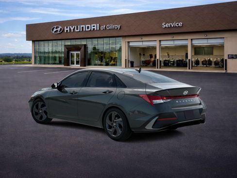 New 2026 Hyundai Elantra SEL Sport FWD image 4