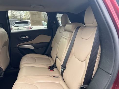 Used 2018 Jeep Cherokee Limited w/ Technology Group AWD/4WD image 19