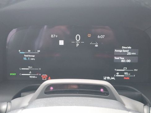 Used 2025 Lexus GX 550 AWD/4WD image 11