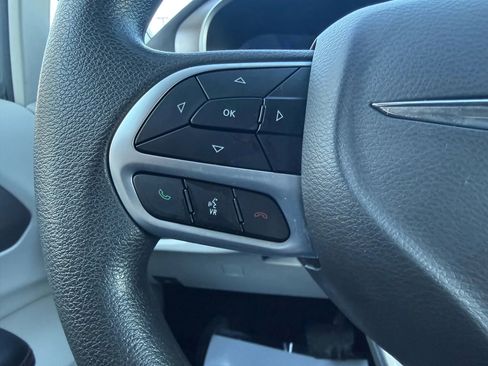 Used 2018 Chrysler Pacifica Touring Plus w/ Tire & Wheel Group image 33