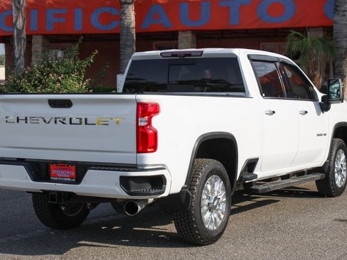 Used 2020 Chevrolet Silverado 3500 High Country w/ Z71 Off-Road Package image 12