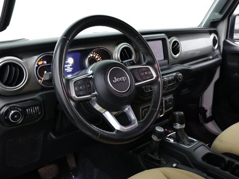 Used 2020 Jeep Wrangler Unlimited Sahara AWD/4WD image 14