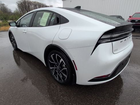 Used 2026 Toyota Prius Plug-In Hybrid w/ Limited Premium Package FWD image 4