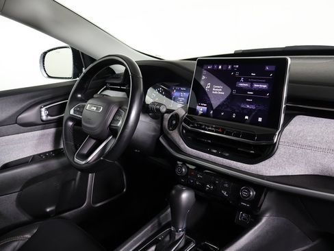 Used 2022 Jeep Compass Latitude image 23