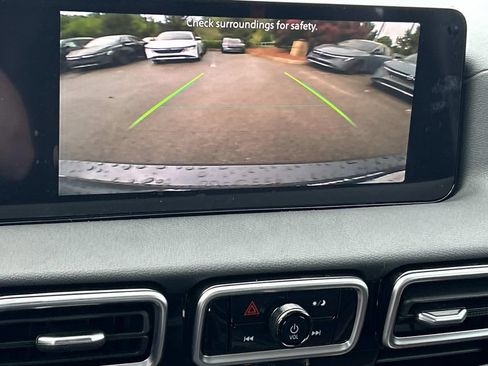 New 2026 Nissan Sentra SR w/ Floor Mat Package FWD image 32