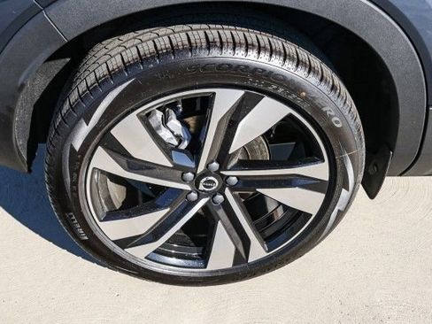 New 2026 Volvo XC40 B5 Ultra w/ Climate Package image 8