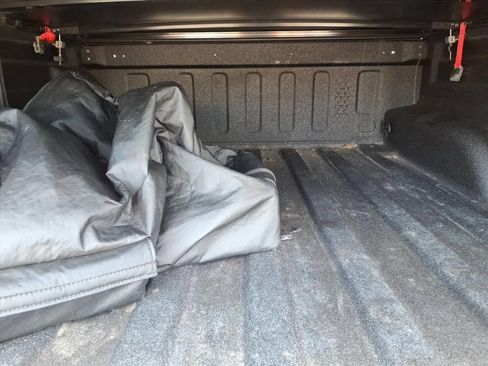 Used 2021 Jeep Gladiator Sport AWD/4WD image 16