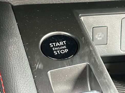 New 2026 Nissan Kicks SR w/ SR Premium Package image 30