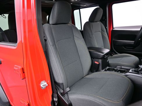 Used 2025 Jeep Wrangler Sport S AWD/4WD image 12