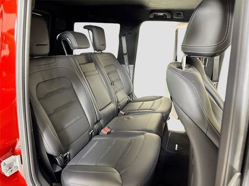 Used 2025 Mercedes-Benz G 63 AMG 4MATIC image 29